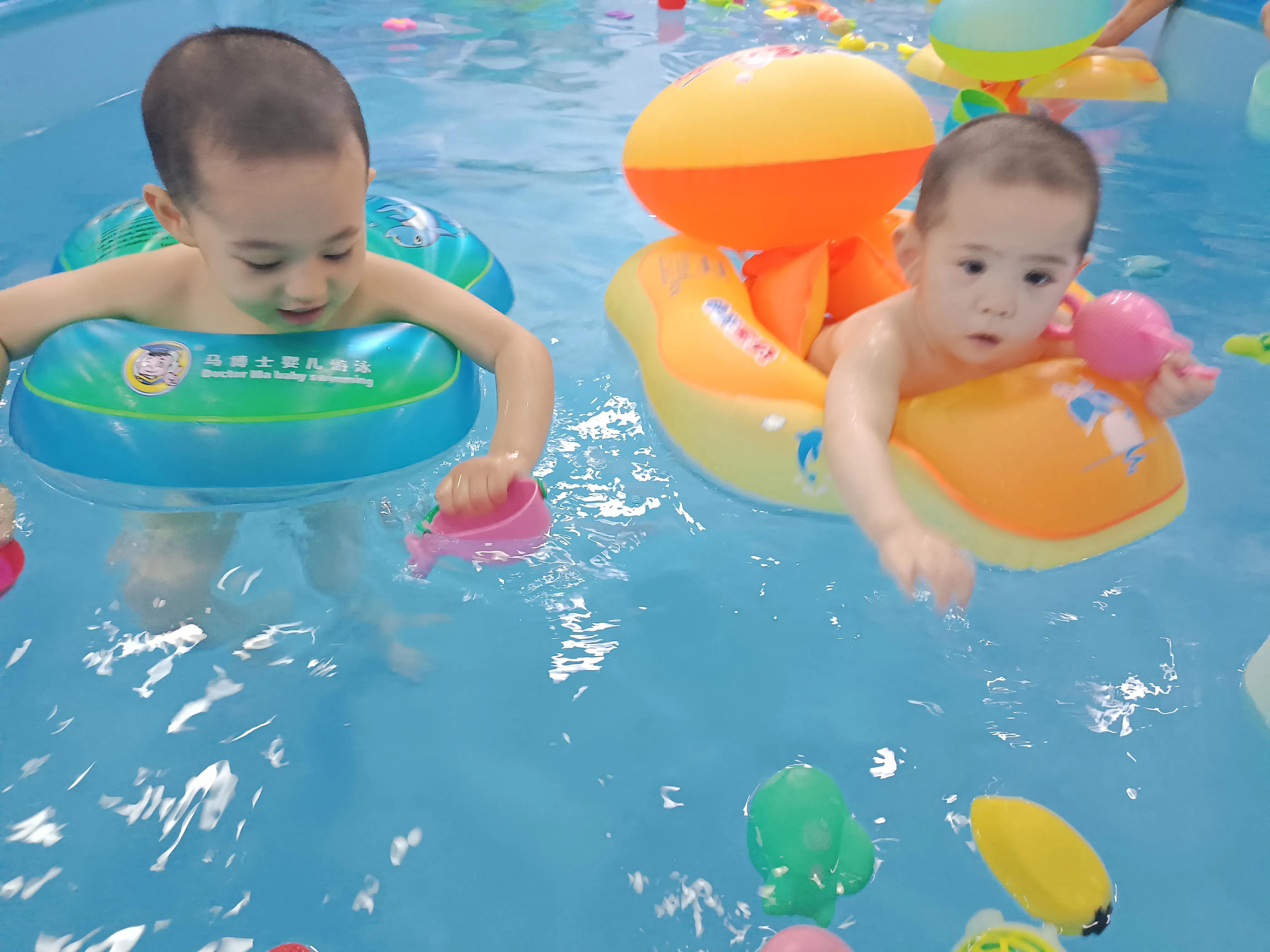 三个多月的宝宝突然拉血,四个月八天的孩子拉血