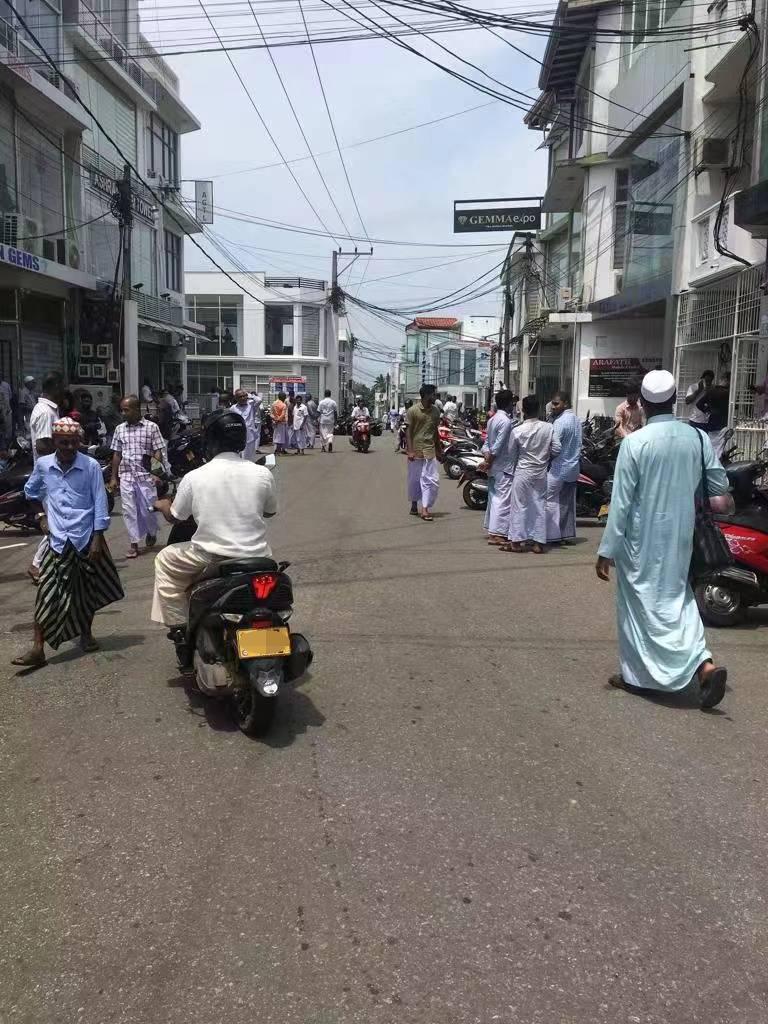 斯里兰卡华商：政客富人抢购宝石出国，有自行车现在算大户