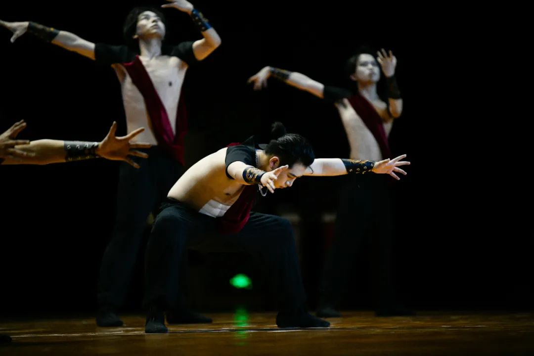 浠婂鑸炲姩,浠婂鑸炶捣鏉ュ箍鍦鸿垶