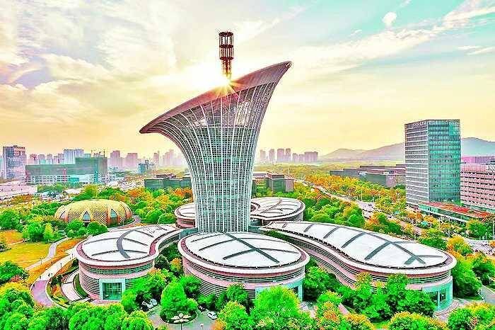 “汇聚科技她力量—2023女性科学家峰会”将于5月16日在武汉举办