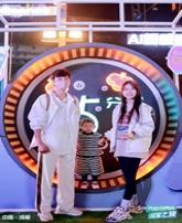 世界杯之夜足球热情点燃,世界杯足球球迷疯狂时刻