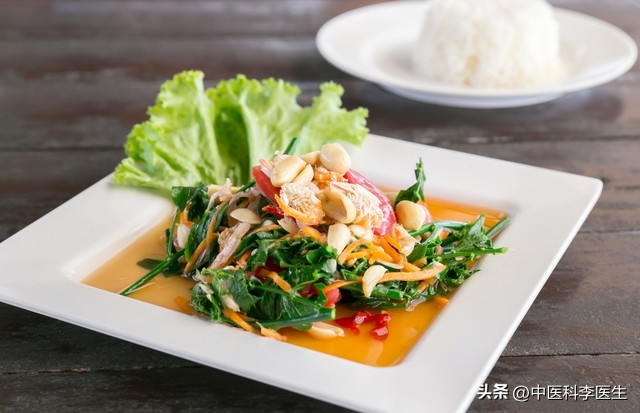 头皮和脸上起疙瘩有脓包怎么回事,头皮上长红疙瘩脓包头皮屑特别多