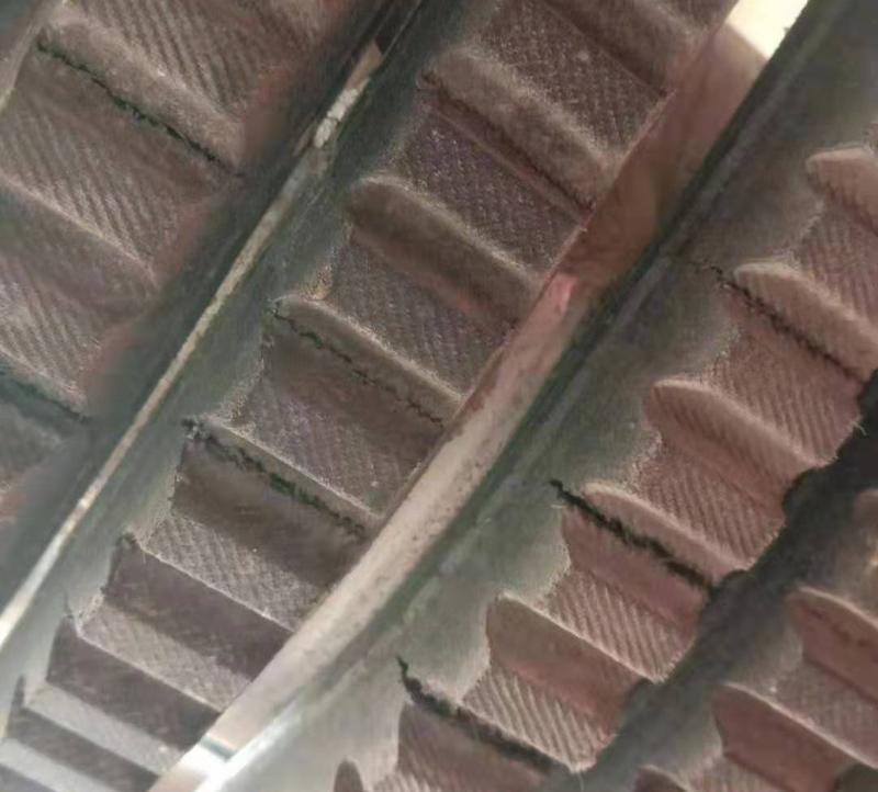 皮带内部有裂纹,皮带裂纹有什么征兆