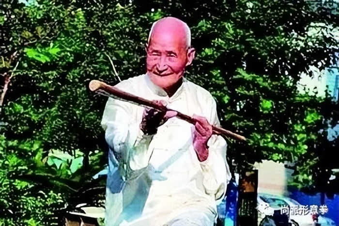 70岁形意拳老人,百岁形意拳大师治病的故事