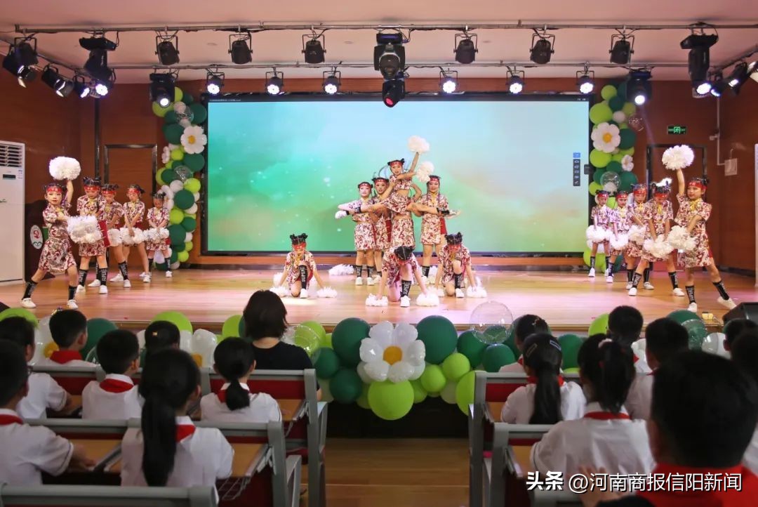 文艺汇演拔河啦啦操,啦啦操汇演