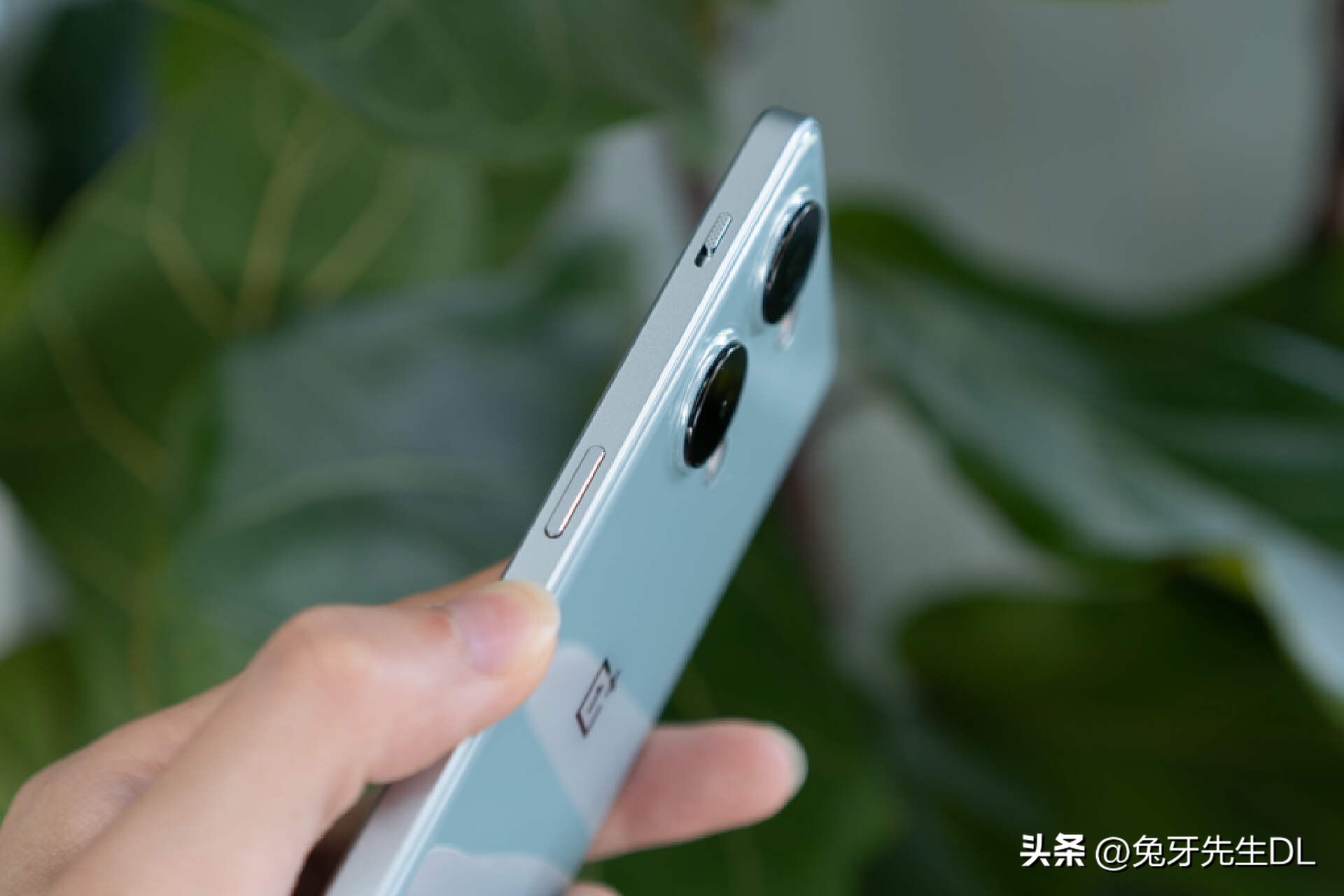 一加ace2v同级别手机推荐,一加ace2这款手机值得买吗