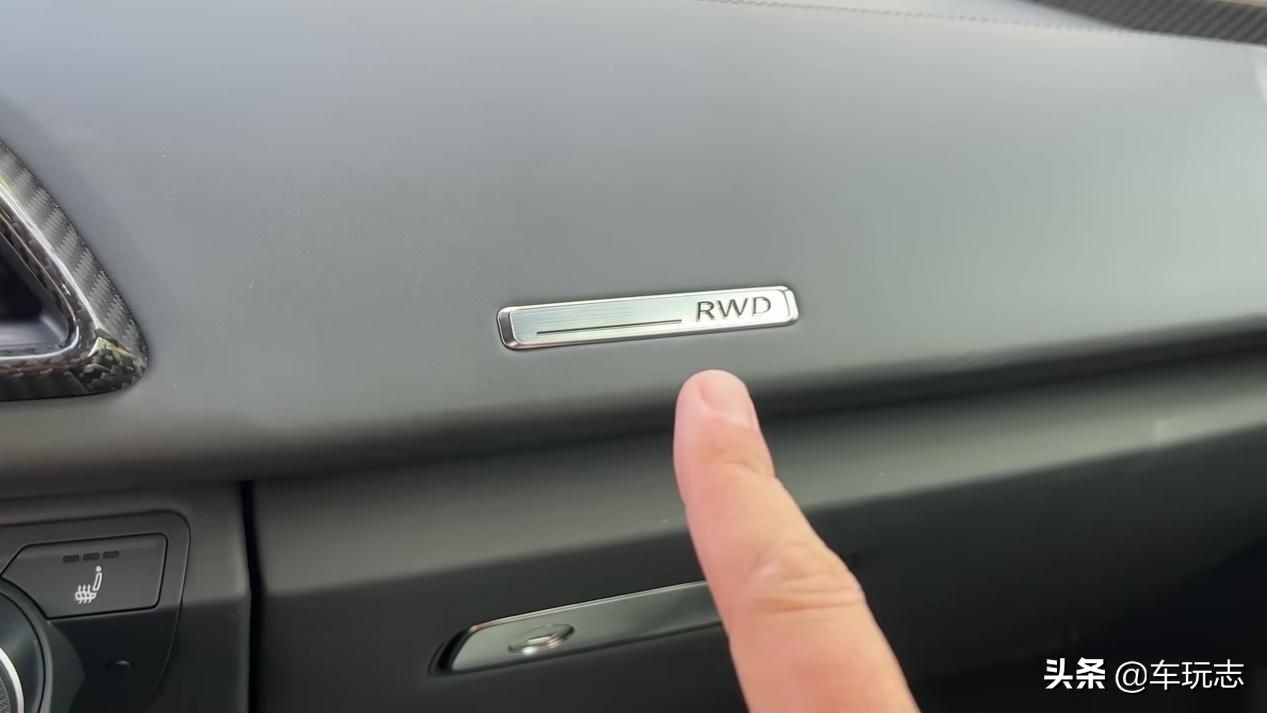 2019奥迪r8跟2020款奥迪r8,5.2v10奥迪r8限量版