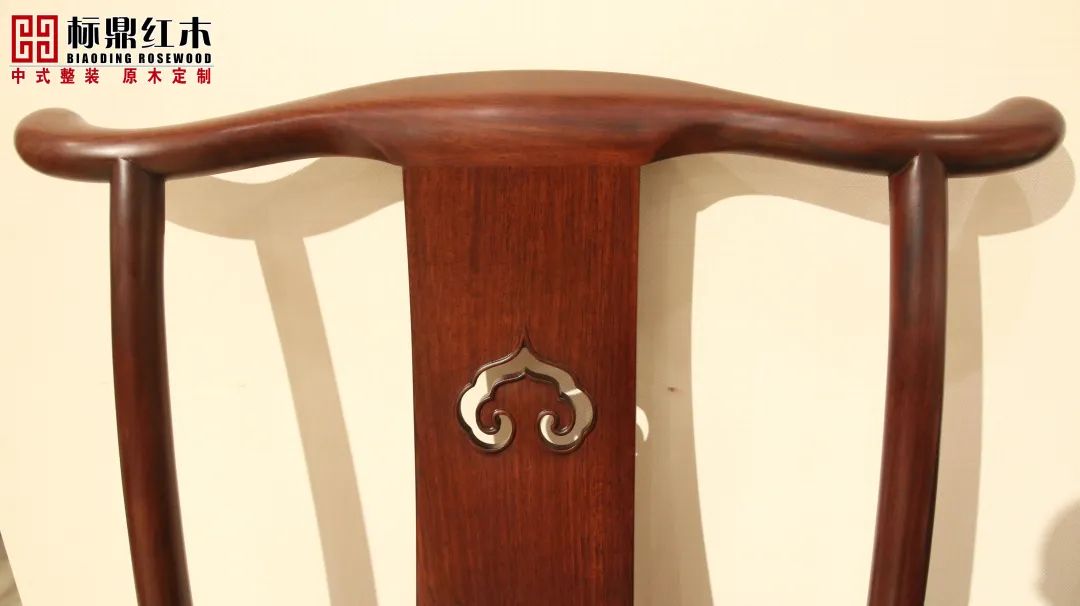 山东巴里黄檀餐桌多少钱,巴里黄檀千里江山圆餐桌介绍