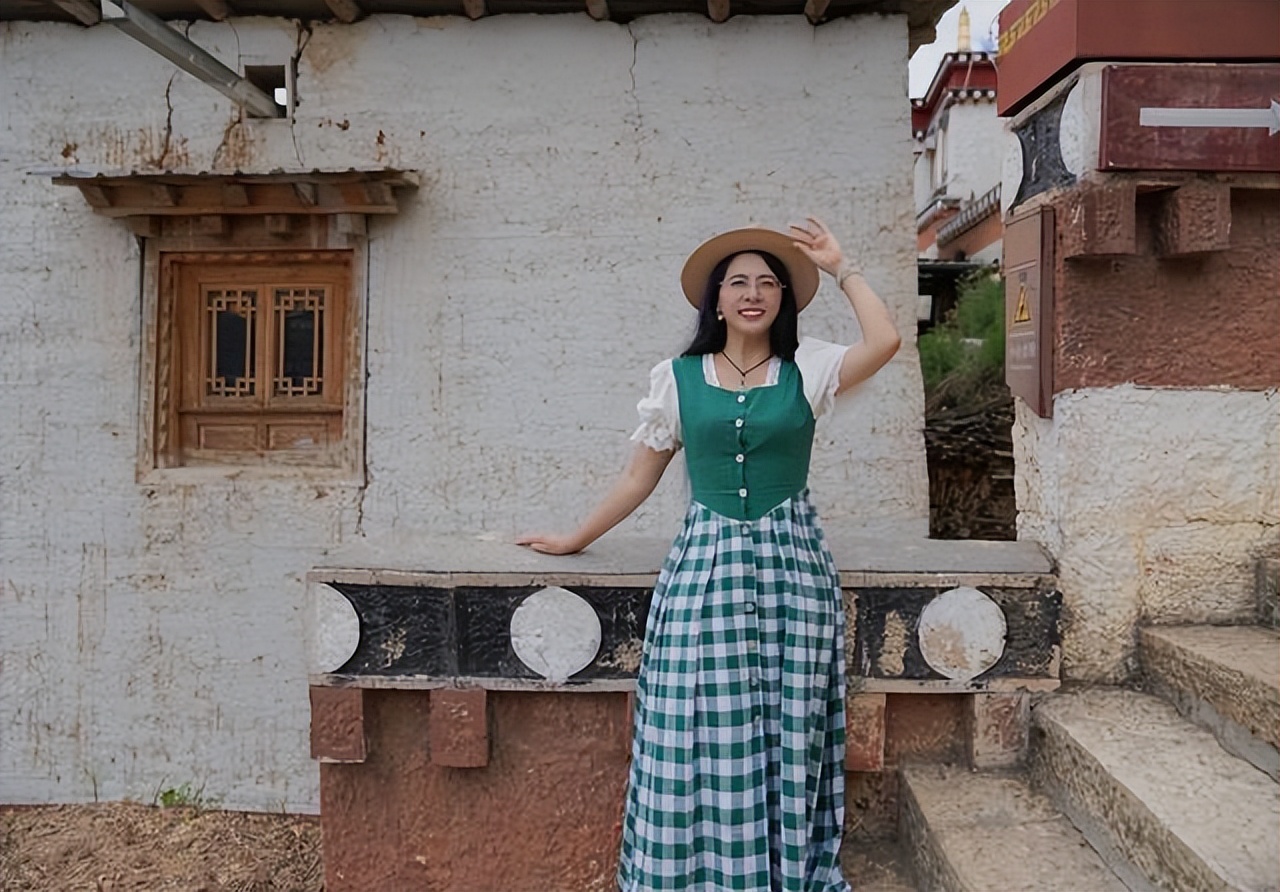 云南布达拉宫简介,云南小布达拉宫主要什么民族