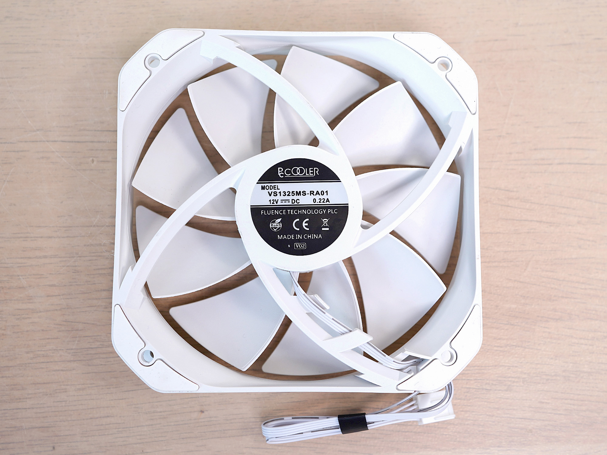 白银经典配色，最强风冷组合，能玩老头环，也是生产力的PC主机