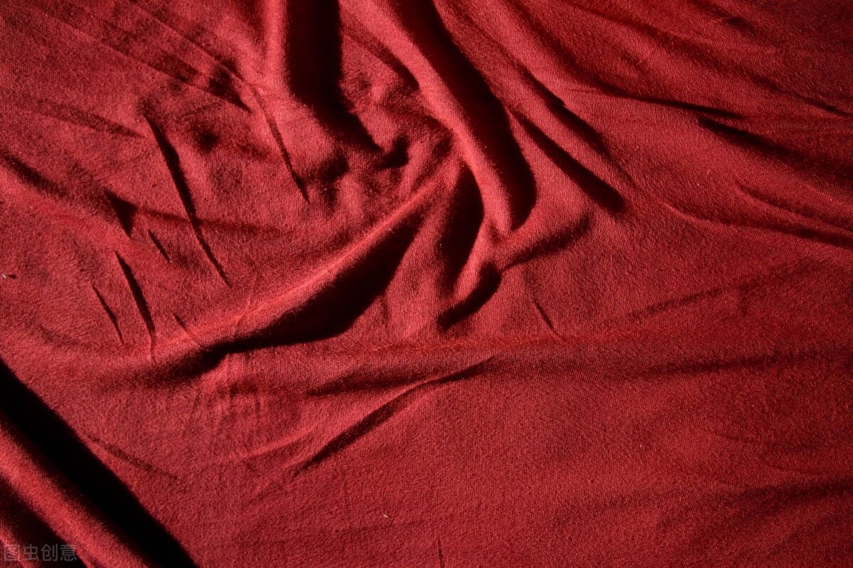 夏季衣服磨起球怎么处理,如何处理外套起球的衣服