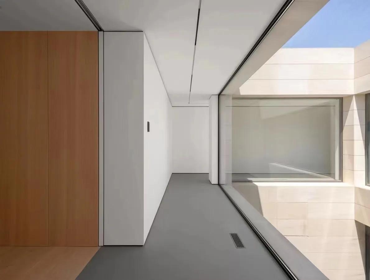 不会吧不会吧,现在还有人在装空调和地暖?