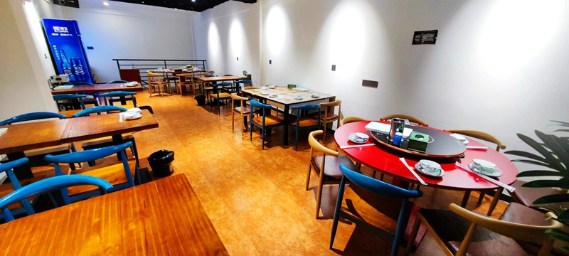 烤鱼籽烤鱼泡初体验不淡定，厦门火车站初九烧烤，撸串喝酒好实在