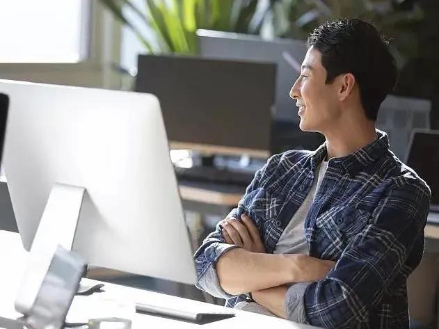 经常盯着电脑屏幕眼睛怎么呵护,天天盯着手机电脑有什么危害