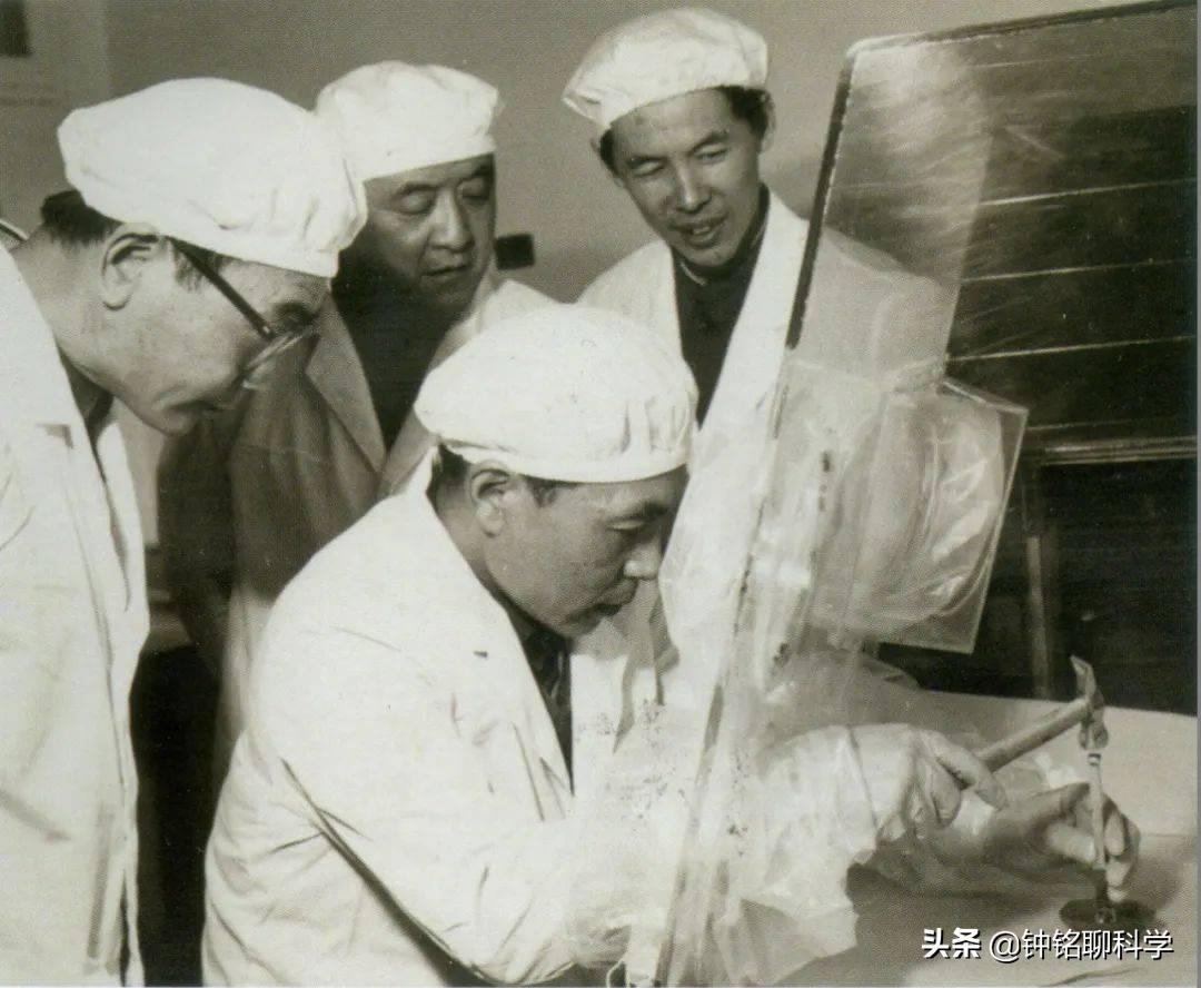 河南哪里坠落过陨石,河南火流星陨石落下视频