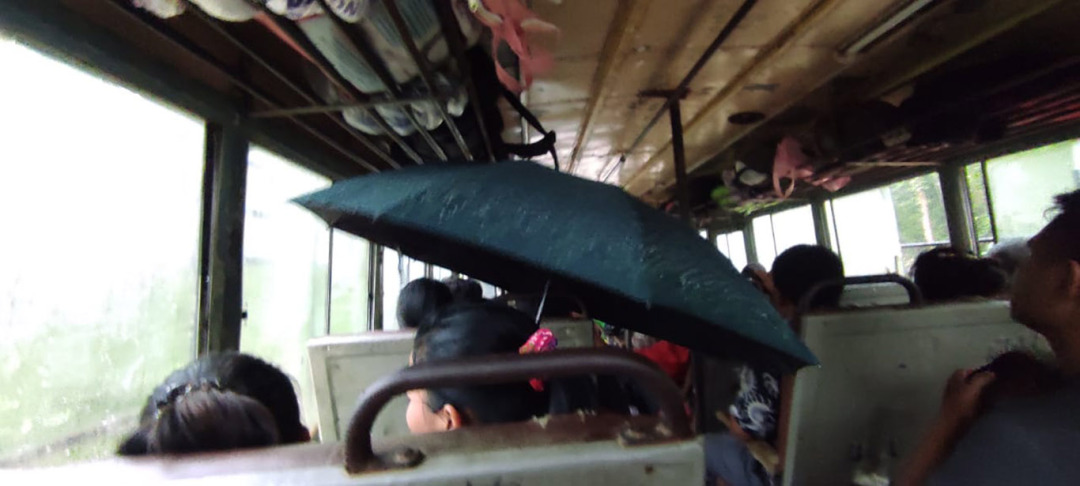 印度公交*狼色**猖獗，一枚小小的别针，成了众多女性的防身*器武**