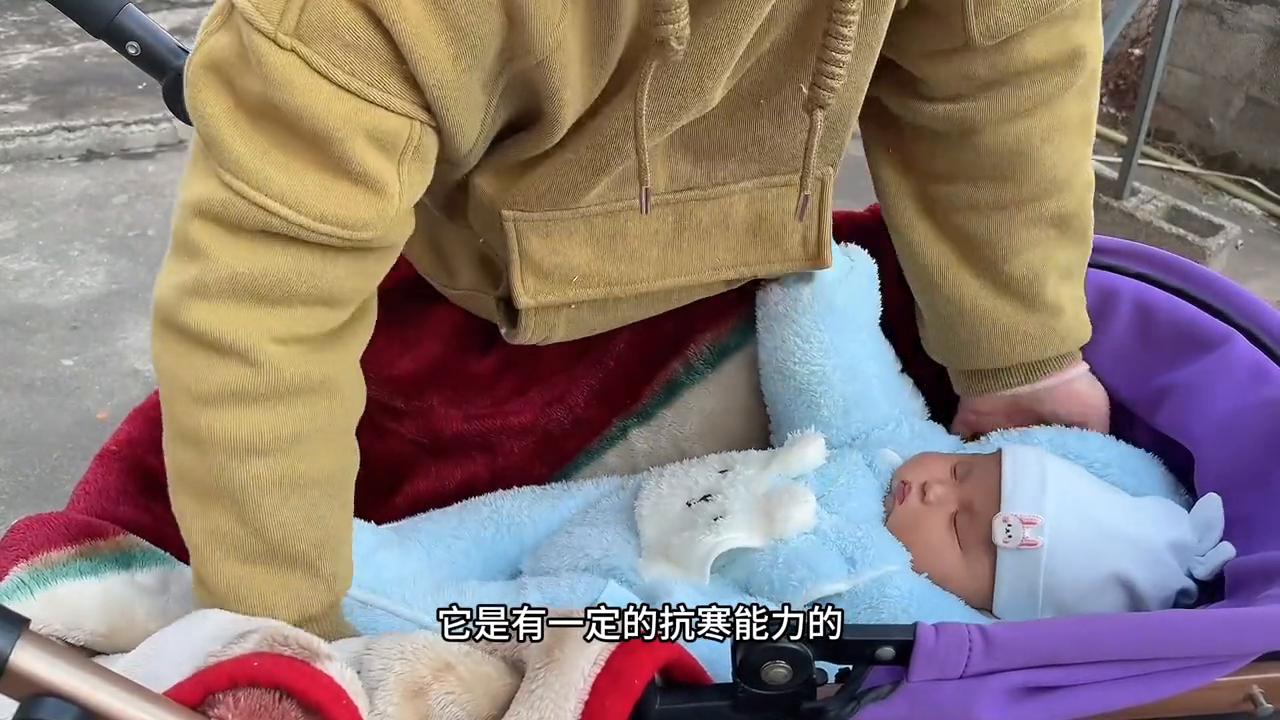 北方冬季室内18度婴儿穿什么,没有暖气冬天给宝宝换尿不湿