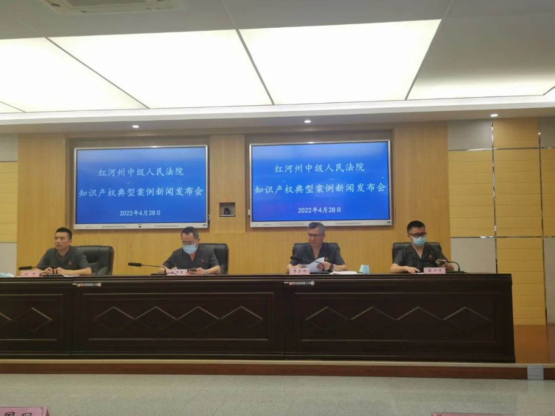 长沙假冒商标民事赔偿诉讼案例,卖假冒侵权品牌被起诉罚款多少