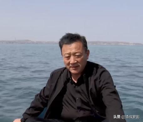 男子50元买海鲜发现是海洋活化石,一男子花10万买海参后续