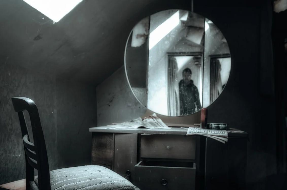 酒店里的隐形摄像头怎么查,打开手机相机检查酒店隐形摄像头