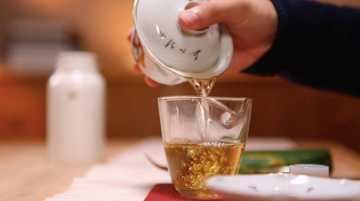 品茶生津润喉回甘,回甘生津喉韵锁喉技巧