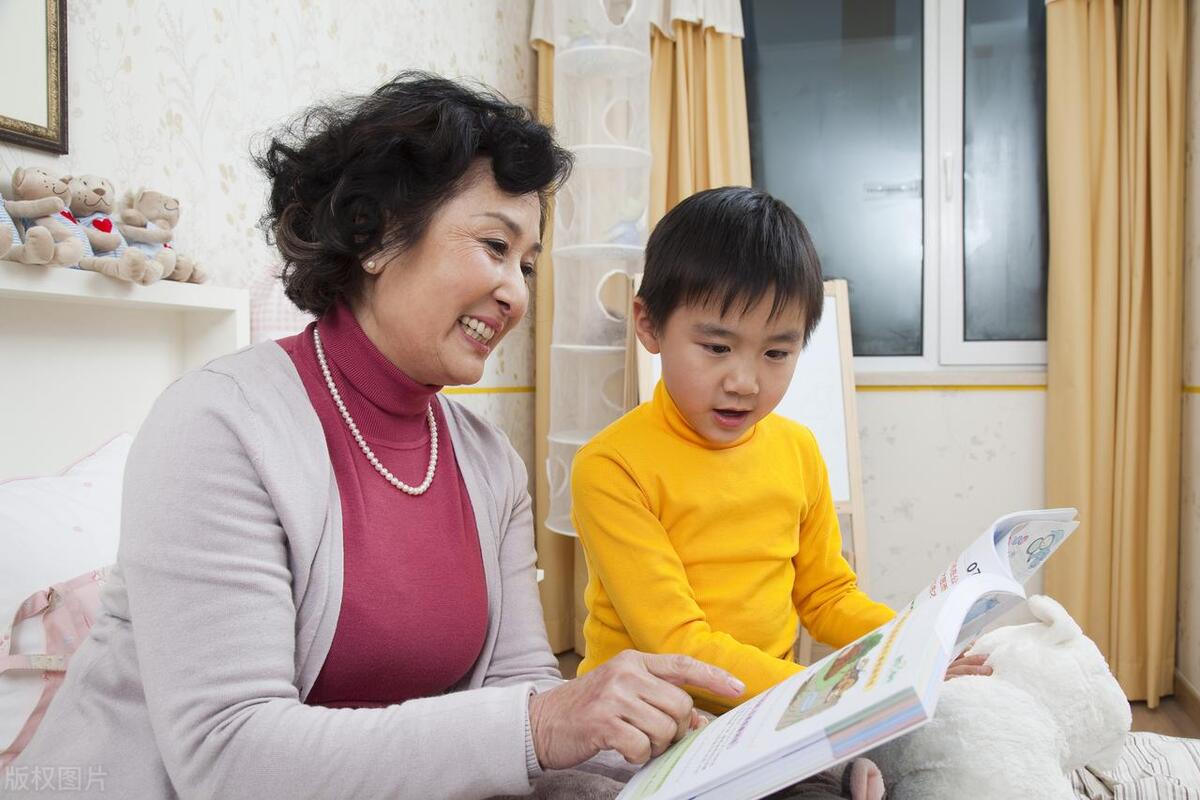 5岁小女孩胆小什么都怕,5岁小女孩胆小怕生怎么办