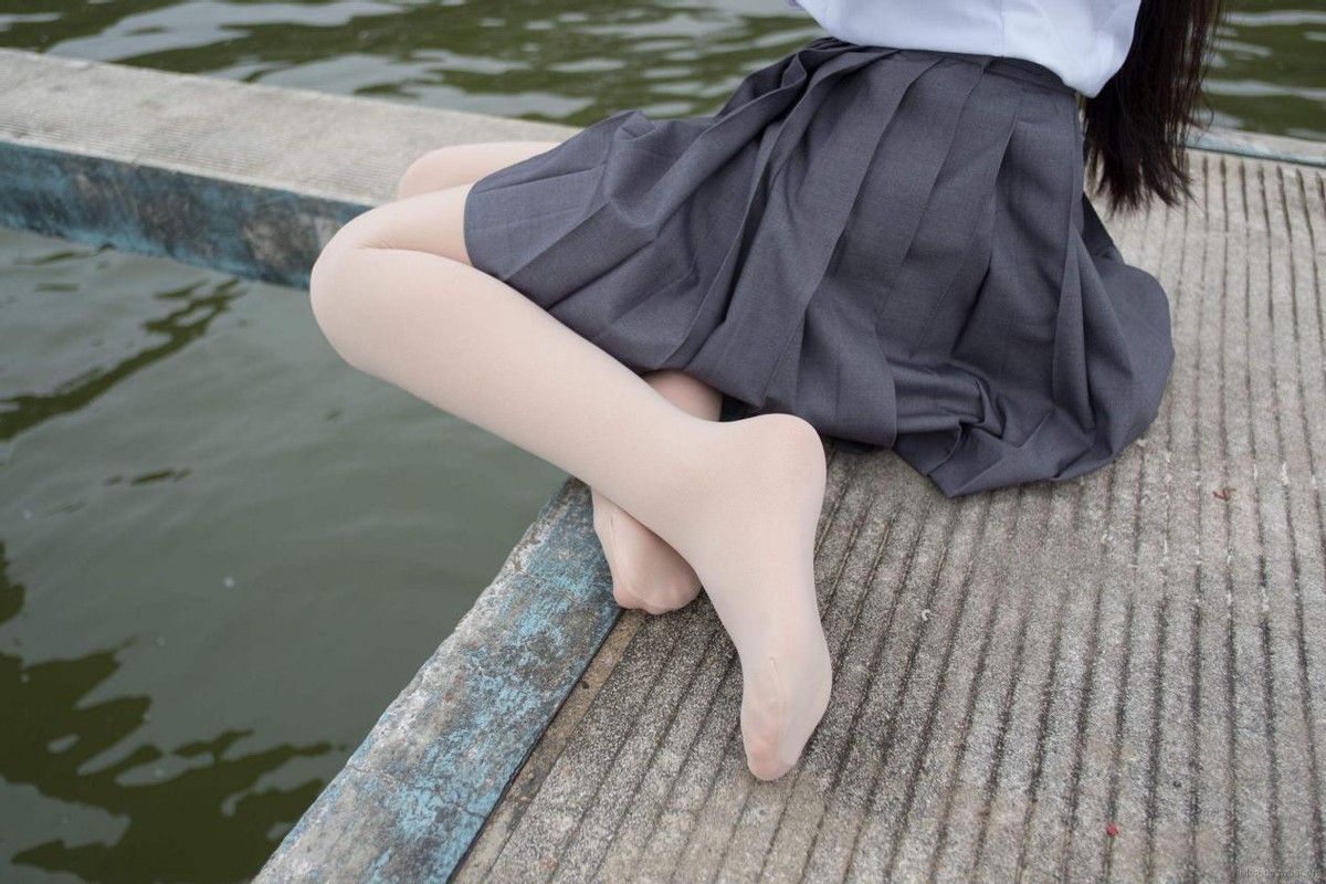 揭秘女*用品性**的背后！*袜丝**一开始是给男人穿的？