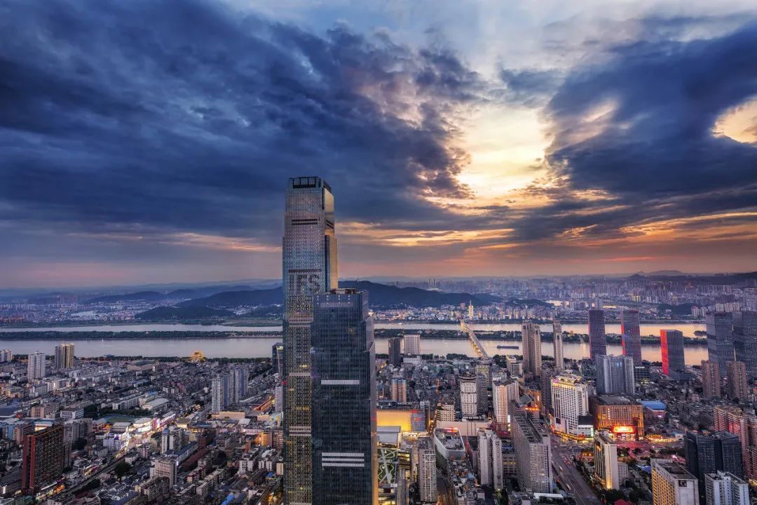 上海钢联的电商转型之路,上海钢联和欧冶云商哪个更有发展