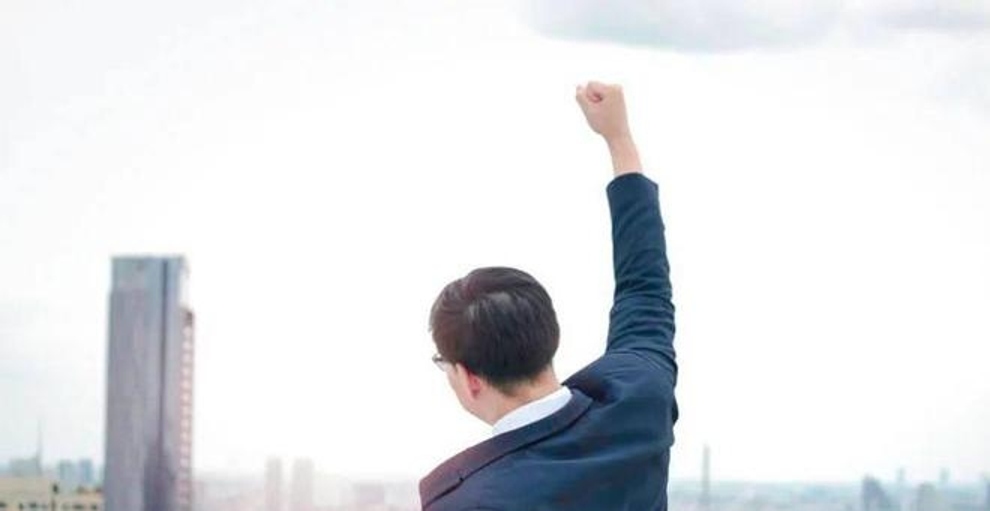 王菲女儿唇裂是哪个医生做的,王菲女儿兔唇怎么治好