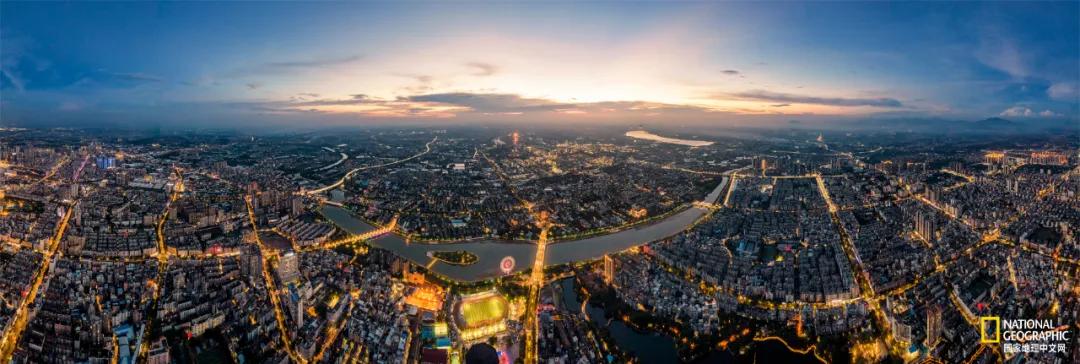 国家地理中文网英文,国家地理中文网在哪里