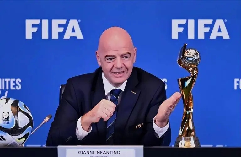 拿一亿给中国足球,足协保障世俱杯