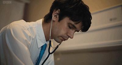 飙升9.4，太敢拍了！撕开血淋淋的现实，忍痛才刷完这剧...