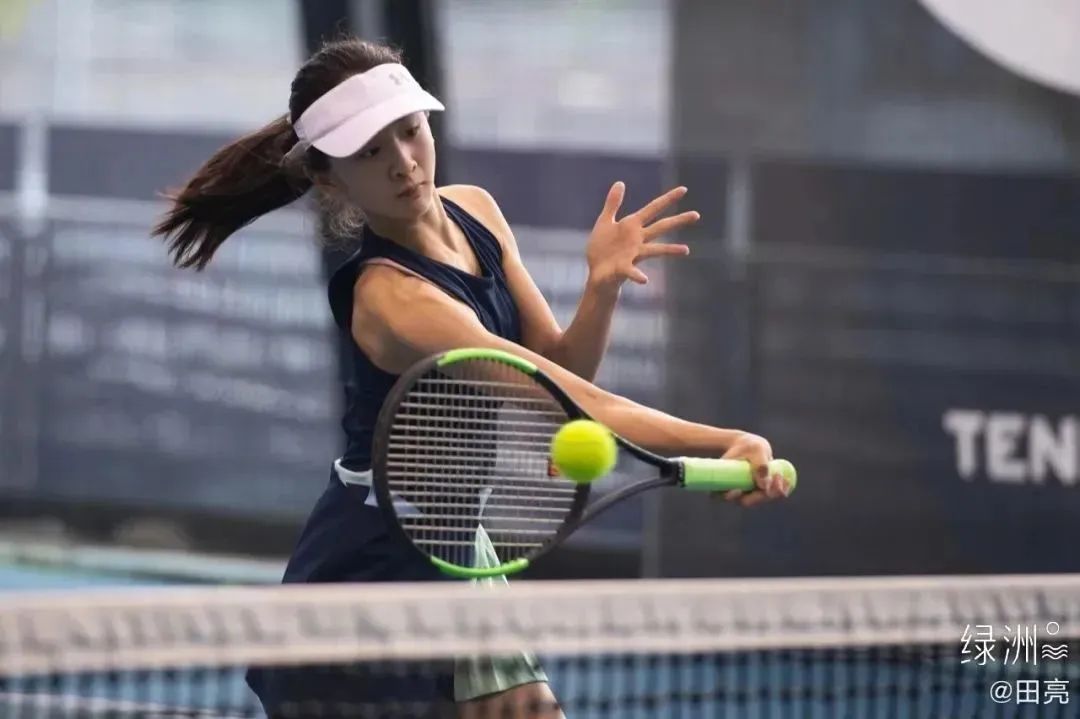 “借着女儿生日出来洗白，快别丢人了！”