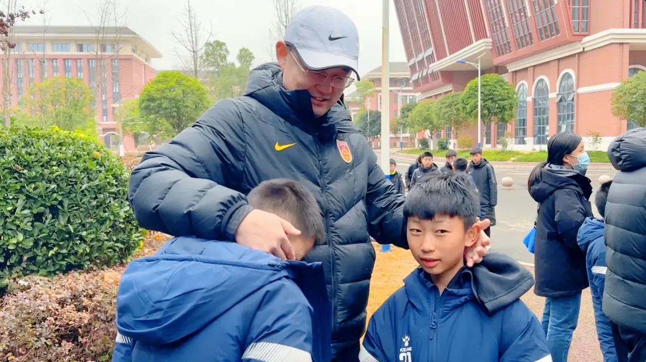 停止造谣图片大全,停止造谣的电影