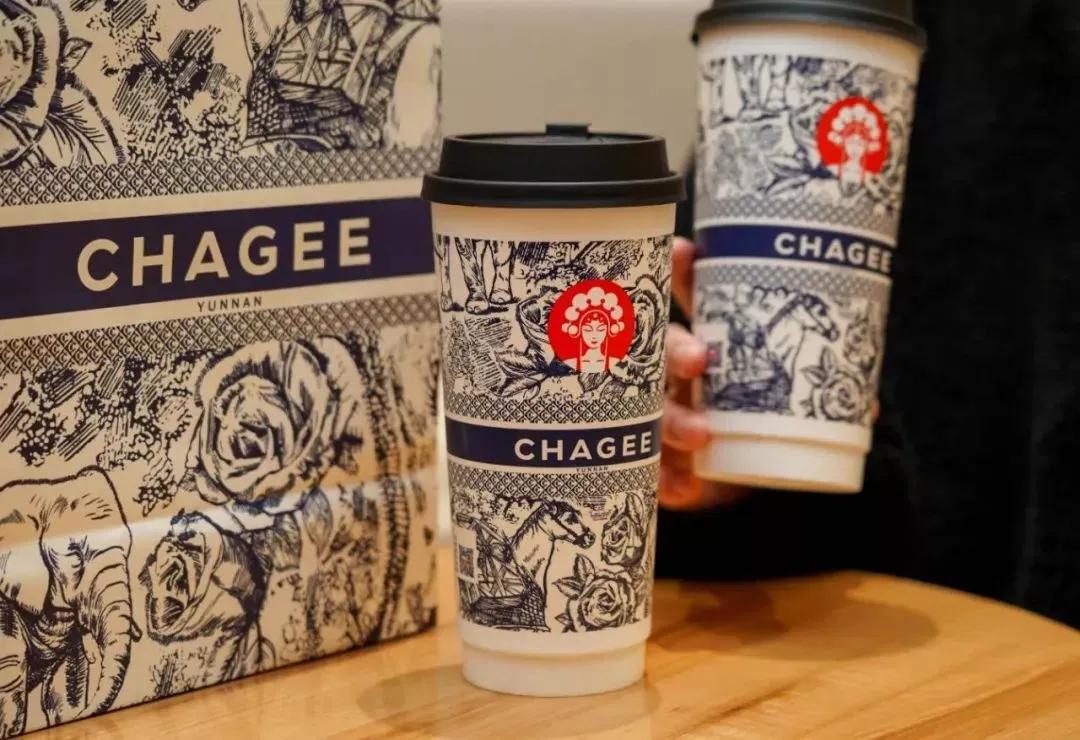 霸王茶姬为什么包装像迪奥,霸王茶姬新包装模仿什么大品牌