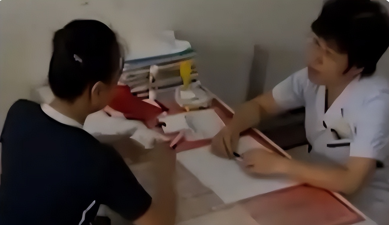 笔仙发生的奇怪事,女大学生成功召唤笔仙