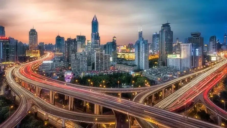 五一只不过是“口红经济”，报复性消费罢了