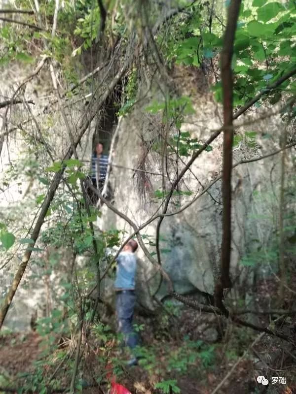 鐭虫湪灞卞,鐭虫湪瀵ㄥソ椋庡厜