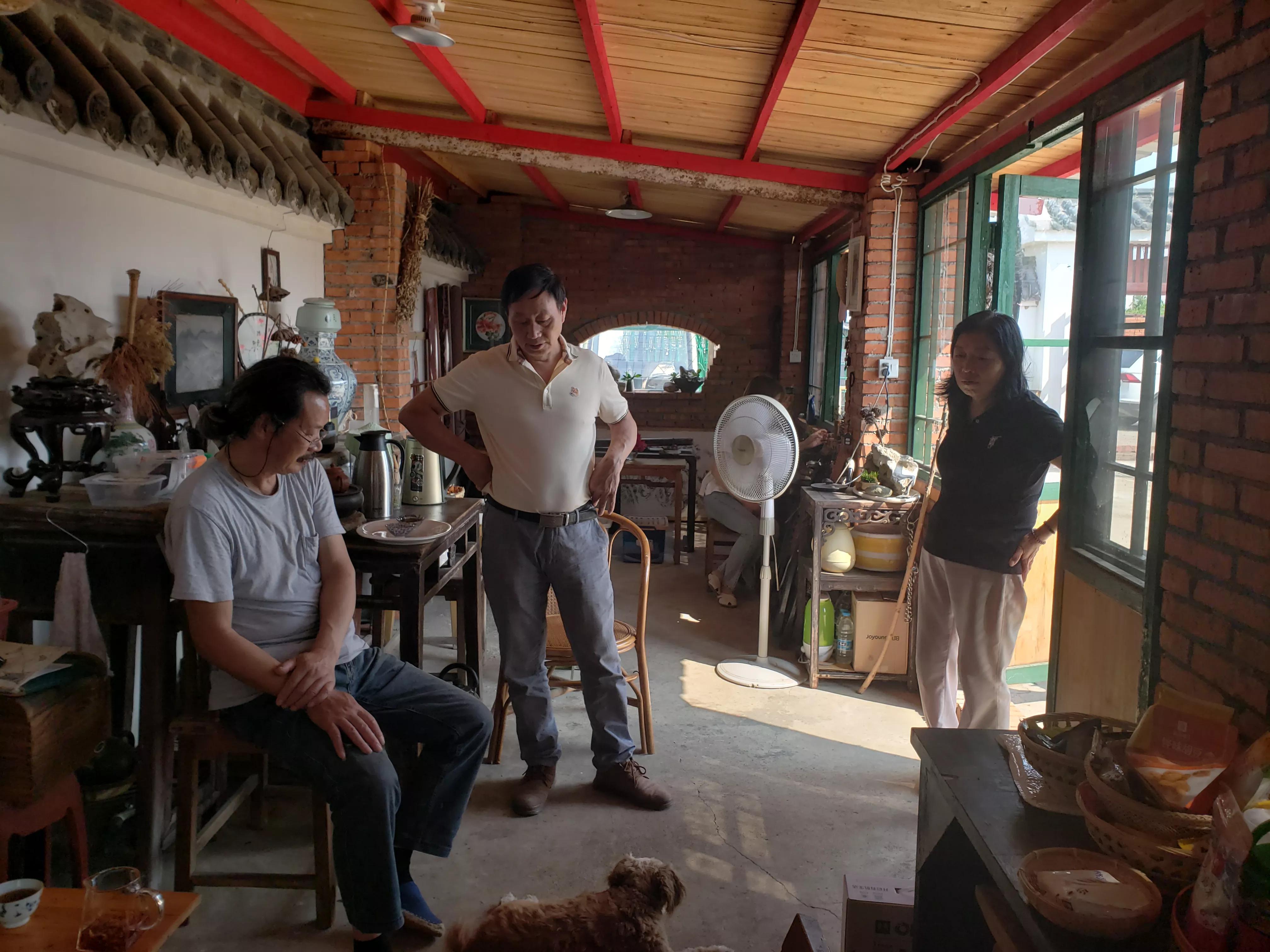 他不仅仅是古琴大师,他还是画家、篆刻家、书法家,二