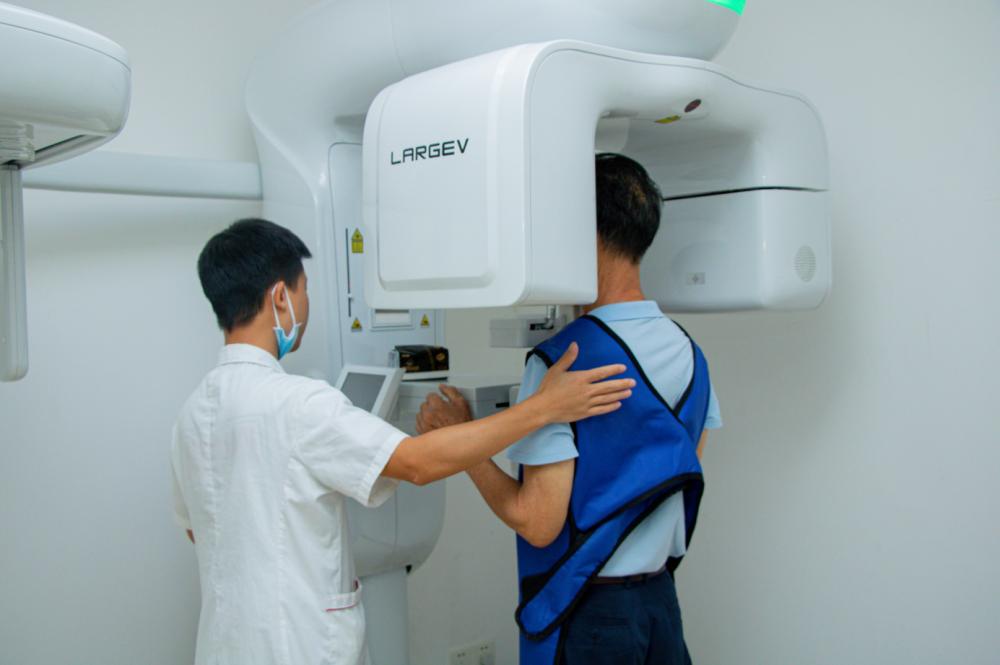 口腔半口缺牙和全口缺牙,大牙缺牙最好的修复方法