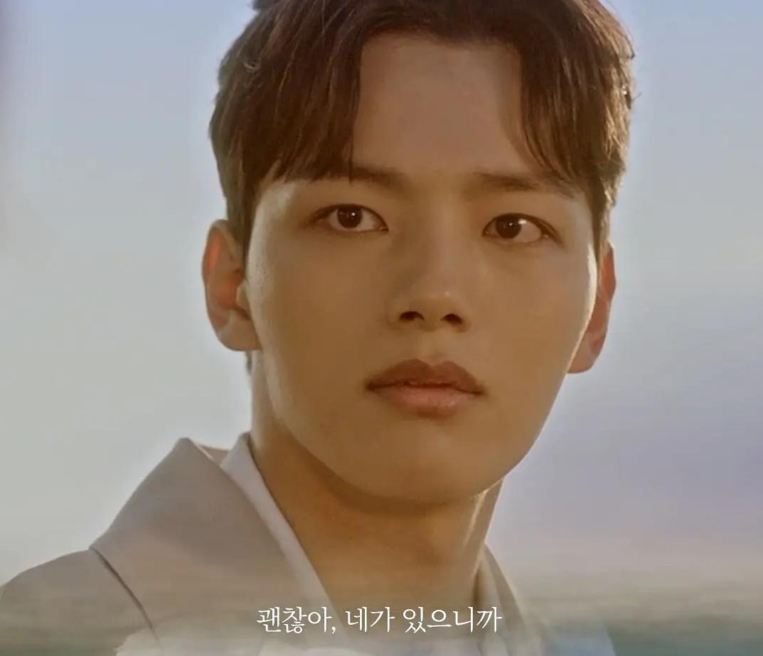 李敏镐和李钟硕同框,韩国明星李钟硕变帅