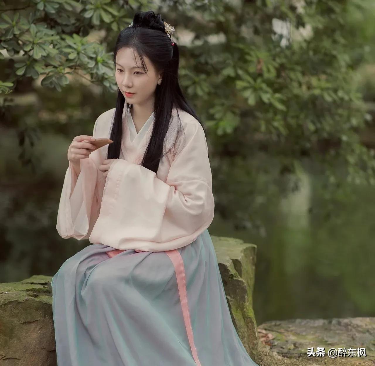 闺情词专业户严仁，以创新视角写少妇思春，词意婉转层深独具韵致