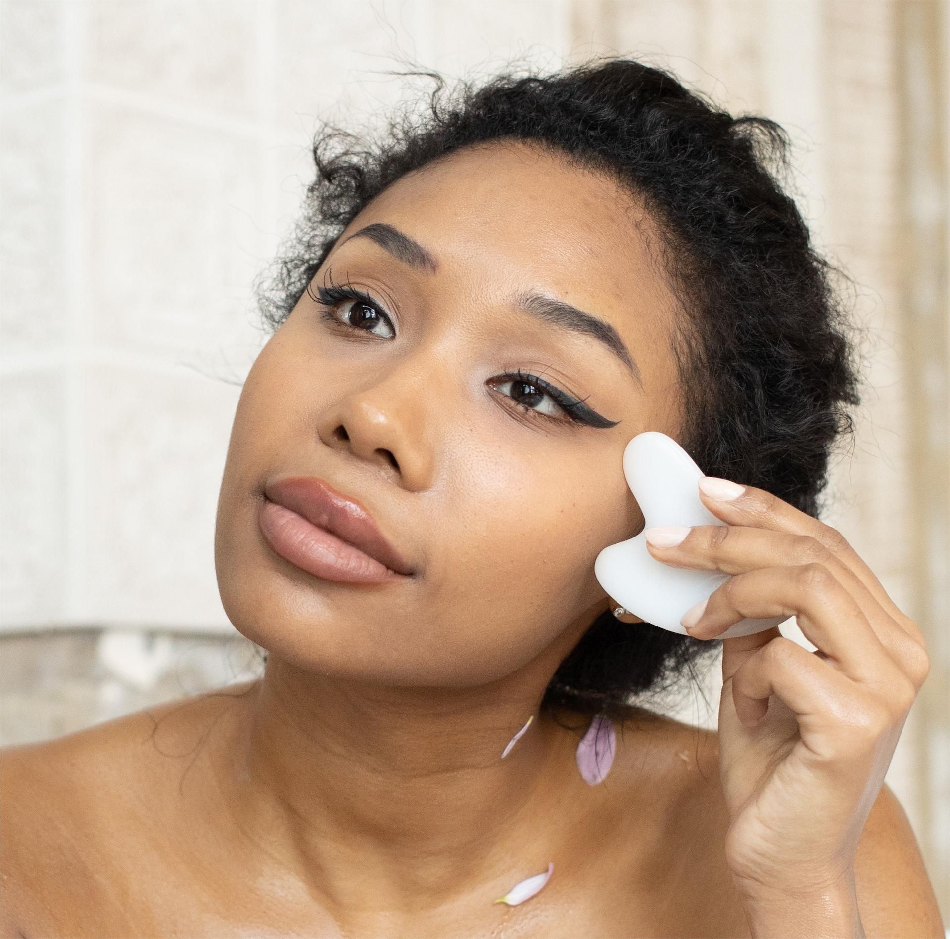 中暑发烧后头痛怎么缓解,中暑是什么症状中暑吃什么药