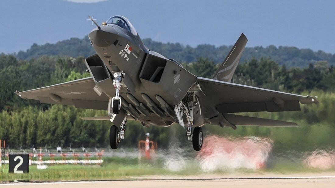 歼20研发成功后美国人反应,歼20韩国五代机