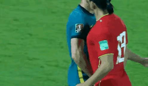 足球高位逼抢在体系中的作用,足球的魅力在于传控