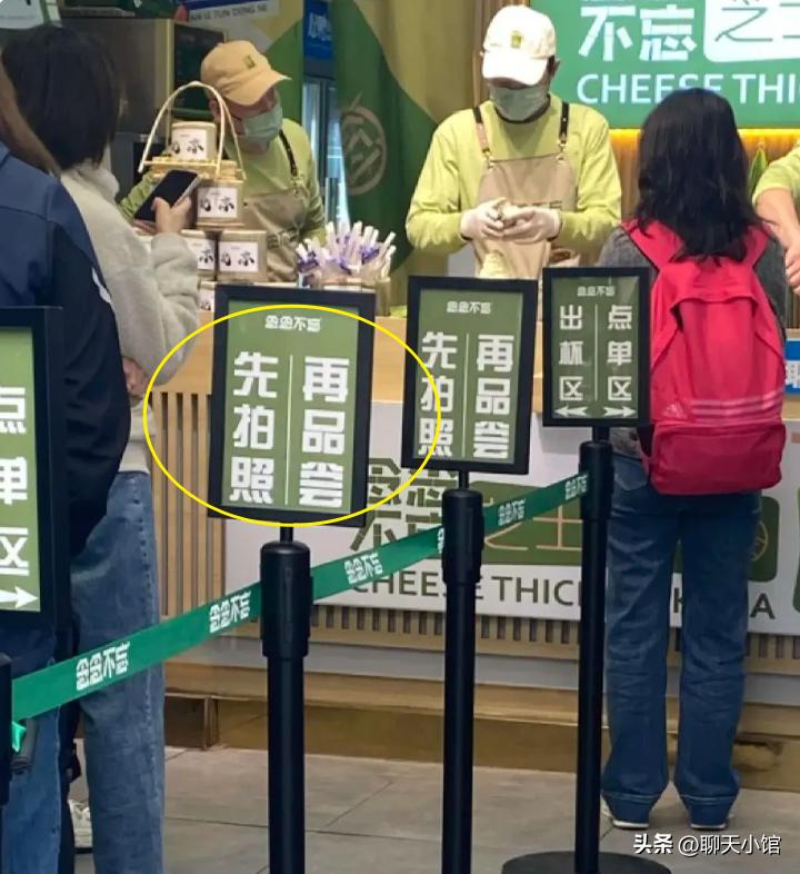 记者暗访奶茶里的真相,曝光竹筒奶茶反复使用