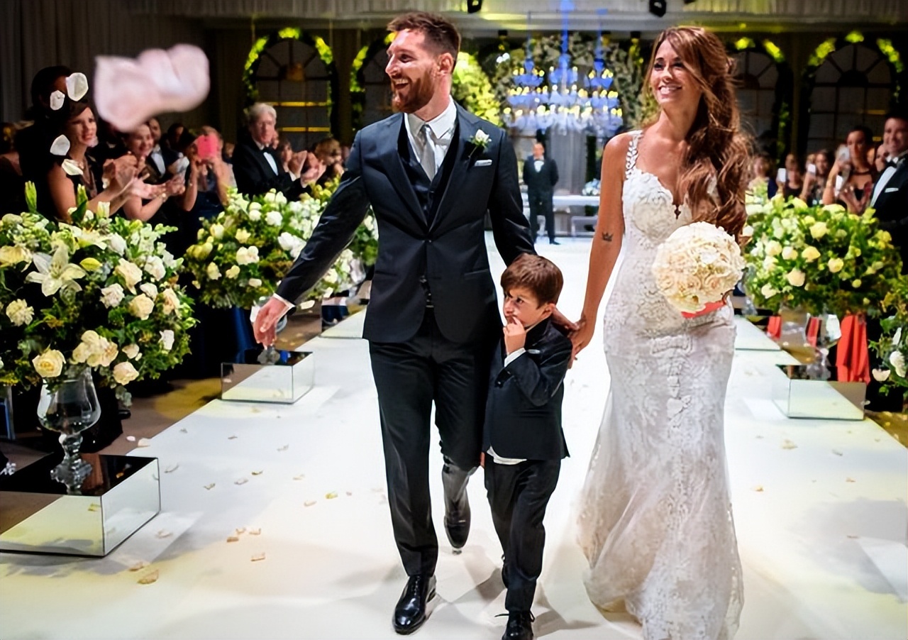 梅西感情史,梅西苏亚雷斯爱情故事