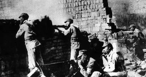 故事:江苏70岁老人头疼欲裂,检查时发现颅内有*弹子**,吓坏在场医生