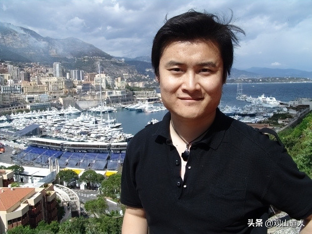 足球诗人贺炜到底读了多少书,足球诗人贺炜读书