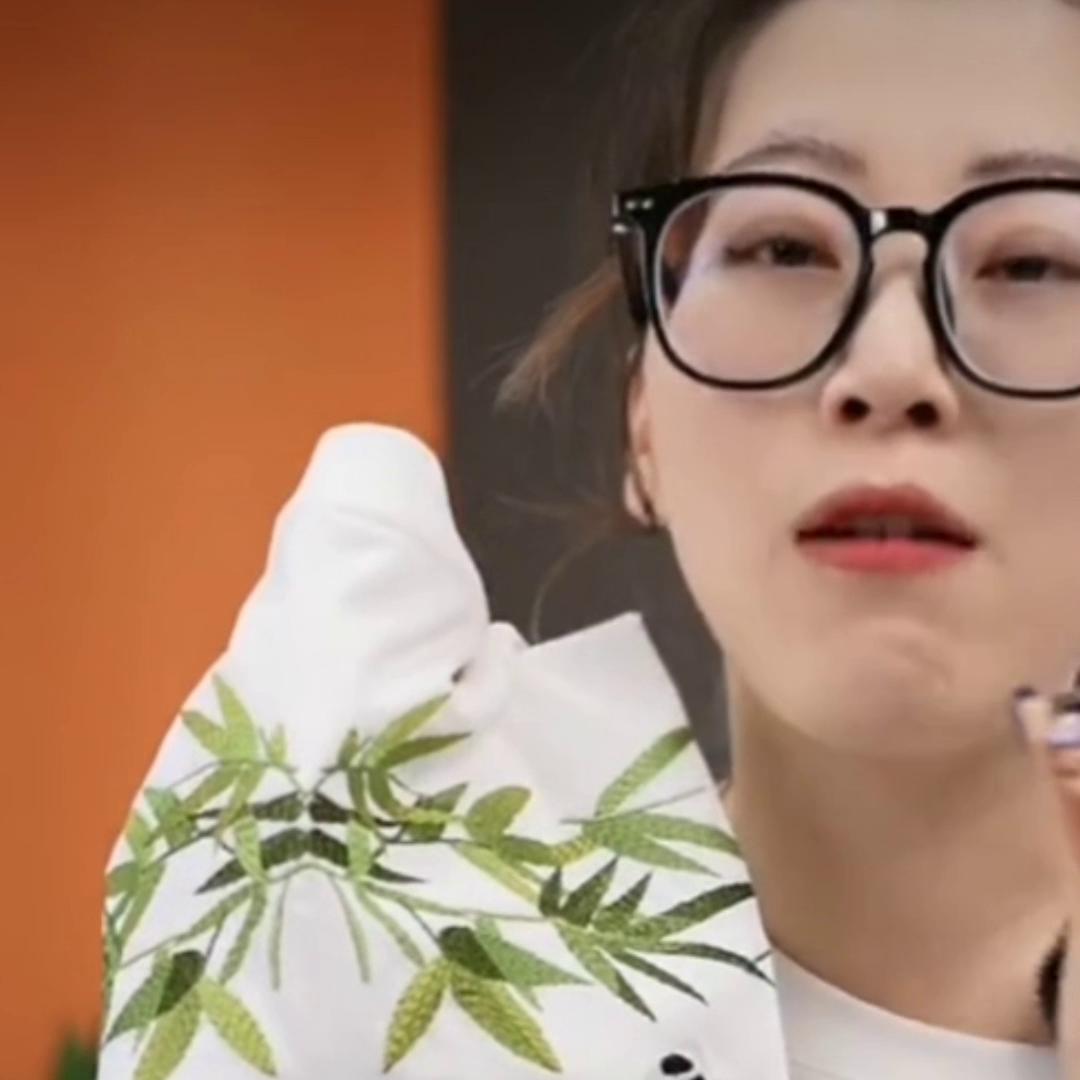 情侣刺绣t恤,情侣唇印刺绣短袖t恤